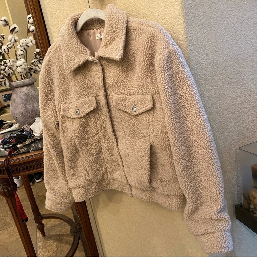 Brandy Melville JOHN GALT Cream Teddy Sherpa Button Jacket Size One Size - Picture 2 of 12